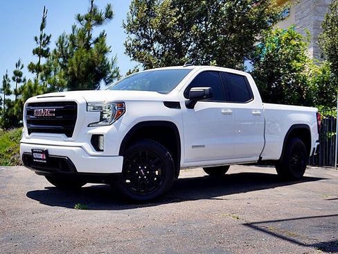 Used 2020 GMC Sierra 1500 Elevation w/ Elevation Convenience Package RWD image 2