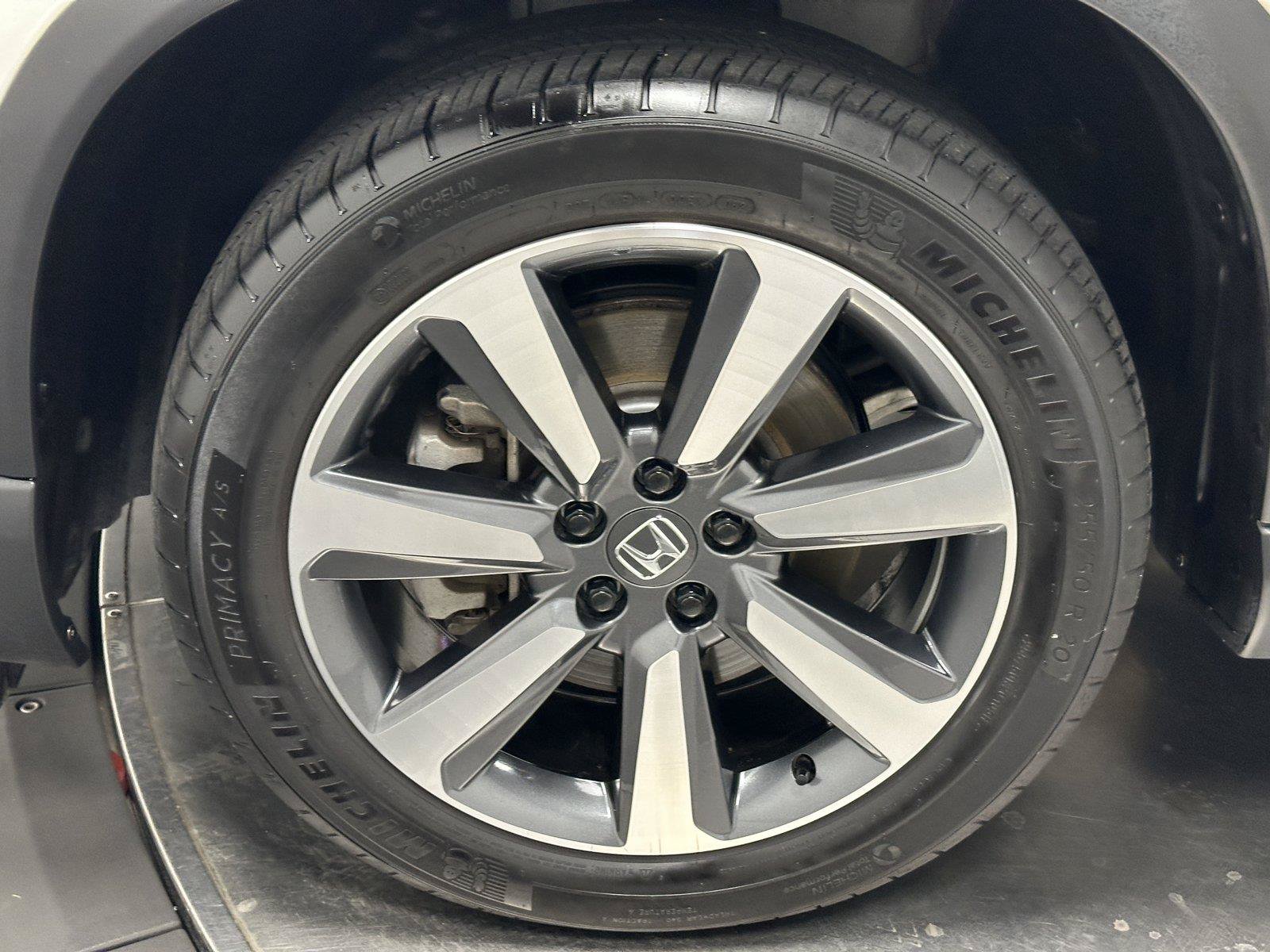 Used 2025 Honda Pilot Touring image 18