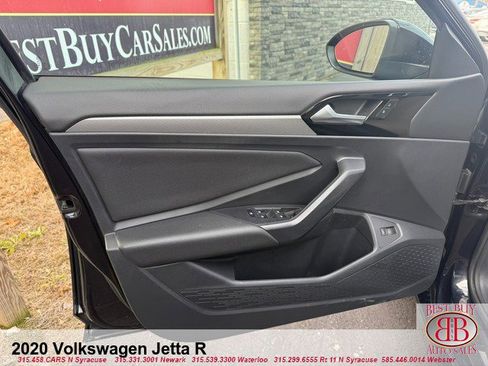 Used 2020 Volkswagen Jetta R-Line w/ R-Line Cold Weather Package image 9