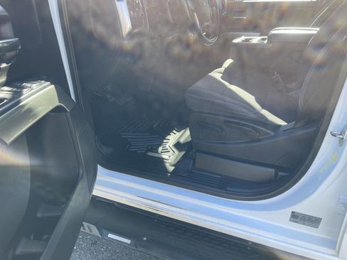 Used 2019 Chevrolet Silverado 2500 LT image 19