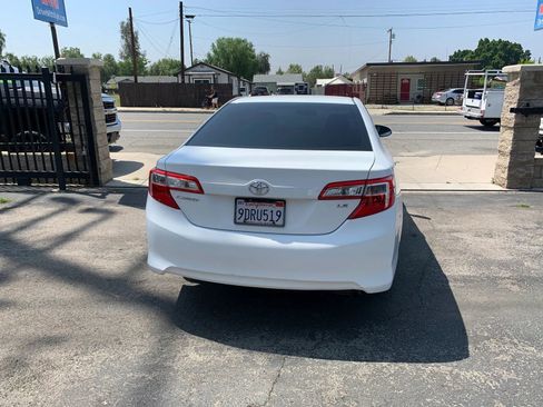 Used 2012 Toyota Camry LE FWD image 6