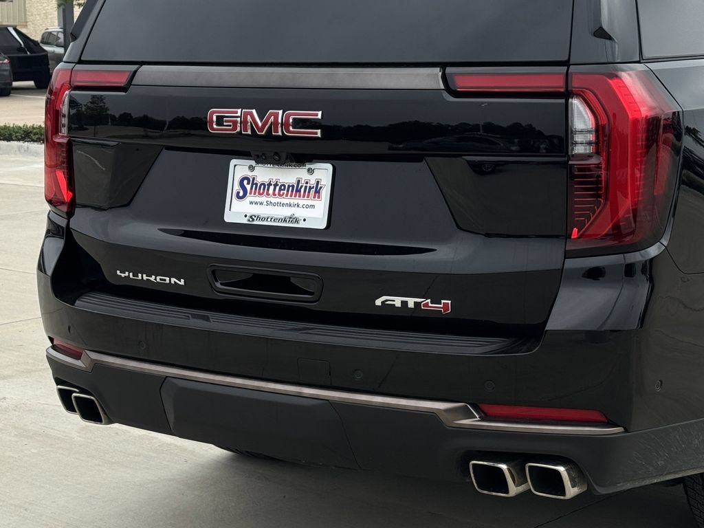 Used 2026 GMC Yukon AT4 Ultimate AWD/4WD image 6