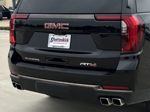 Used 2026 GMC Yukon AT4 Ultimate AWD/4WD image 6