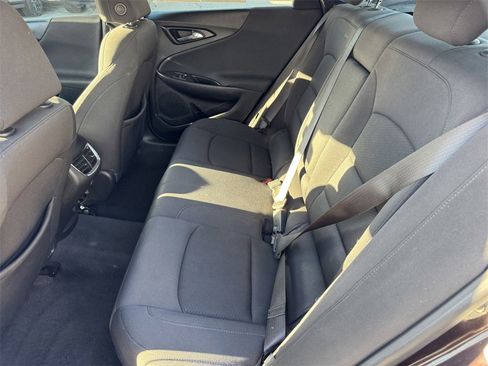 Used 2021 Chevrolet Malibu LT image 8