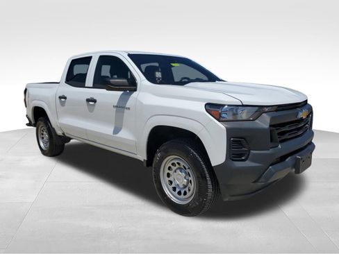 Used 2023 Chevrolet Colorado W/T w/ WT Convenience Package RWD image 3