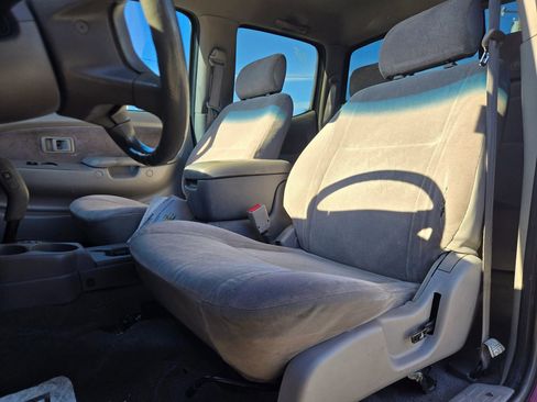 Used 2004 Toyota Tacoma PreRunner image 10