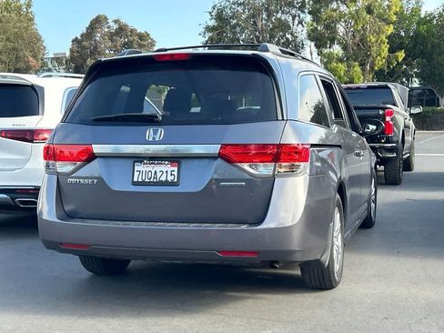Used 2016 Honda Odyssey SE image 3