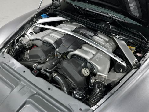 Used 2008 Aston Martin DB9 Volante RWD image 2