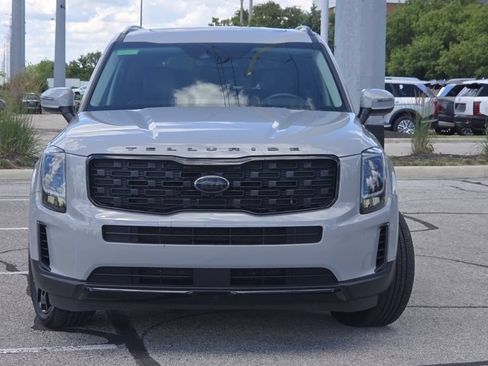 Used 2021 Kia Telluride EX w/ EX Premium Package AWD/4WD image 3