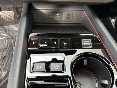 Used 2025 Nissan Murano SL image 17