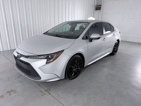 Used 2022 Toyota Corolla LE FWD image 1