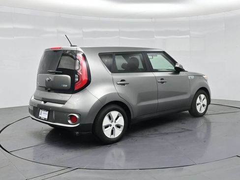 Used 2016 Kia Soul EV + FWD image 28