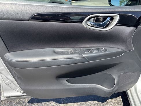 Used 2017 Nissan Sentra SV FWD image 14