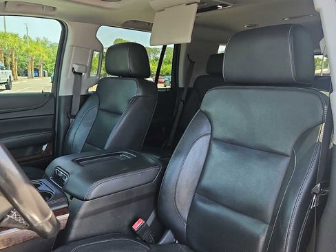 Used 2019 GMC Yukon SLT w/ Open Road Package AWD/4WD image 13