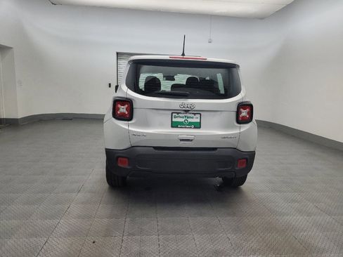 Used 2021 Jeep Renegade Sport image 6
