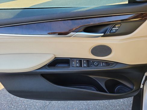 Used 2018 BMW X5 xDrive40e image 21