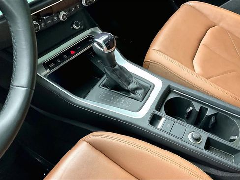 Certified 2022 Audi Q3 2.0T Premium image 16