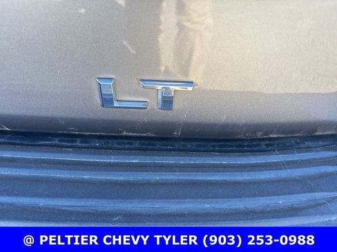 Used 2021 Chevrolet Tahoe LT w/ LT Signature Package image 10