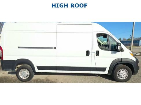 Used 2023 RAM ProMaster 2500 FWD image 1