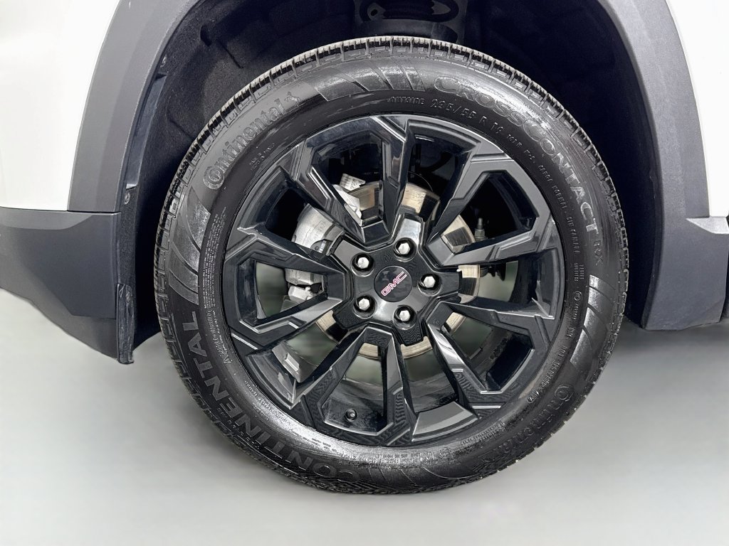 Used 2025 GMC Terrain Elevation w/ Black Edition AWD/4WD image 29