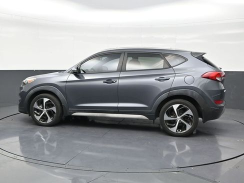 Used 2018 Hyundai Tucson Sport image 2