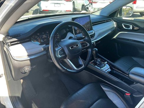 Used 2022 Jeep Compass Limited w/ Sun and Sound Group image 8