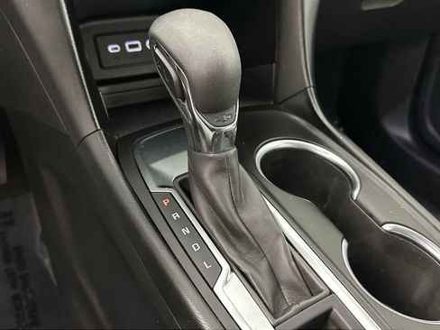 Used 2022 Chevrolet Equinox LS image 20