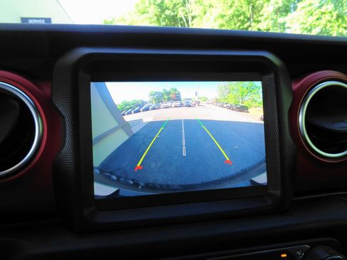 Used 2021 Jeep Wrangler Unlimited Rubicon AWD/4WD image 16