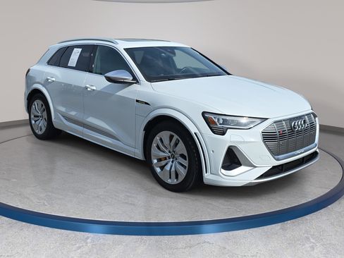 Used 2022 Audi e-tron S Prestige AWD/4WD image 3