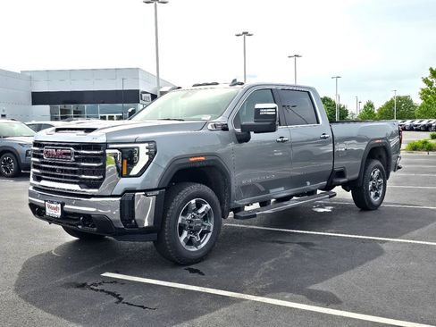 New 2026 GMC Sierra 3500 SLT w/ SLT Premium Package AWD/4WD image 6