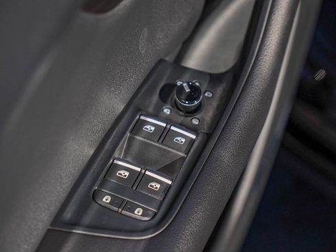 Used 2022 Audi Q8 Premium Plus w/ Premium Plus Package image 22