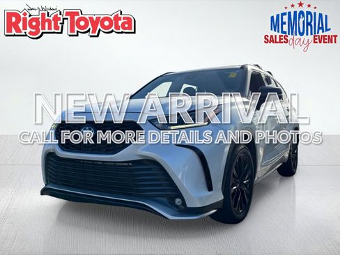 Used 2023 Toyota Highlander XSE FWD image 1