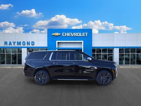 New 2026 Chevrolet Suburban Premier w/ Sun And Tow Package AWD/4WD image 2