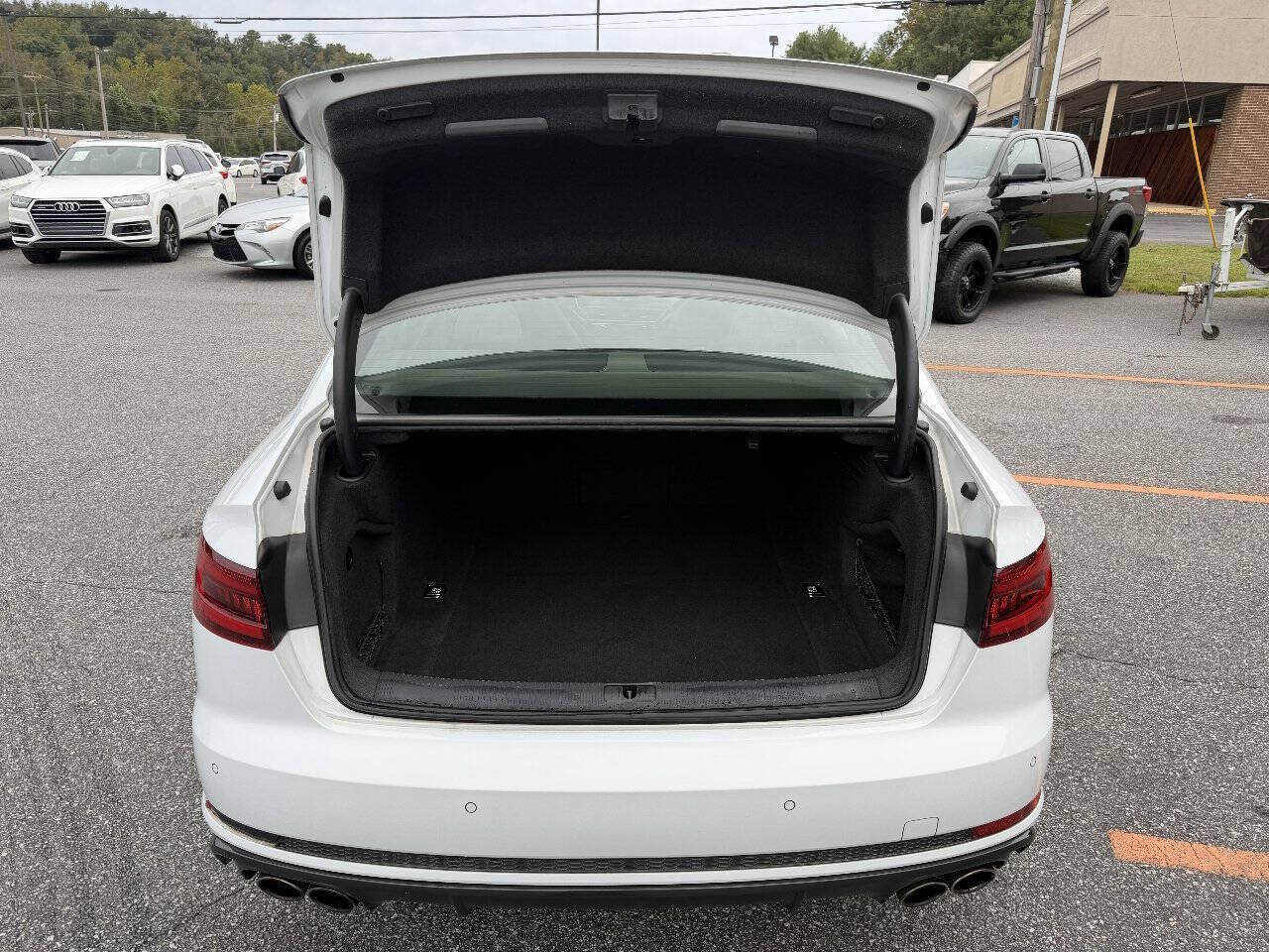 Used 2019 Audi S4 Premium Plus w/ Premium Plus Package AWD/4WD image 23