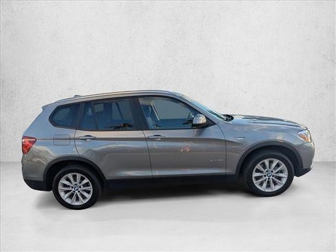 Used 2017 BMW X3 xDrive28i image 4
