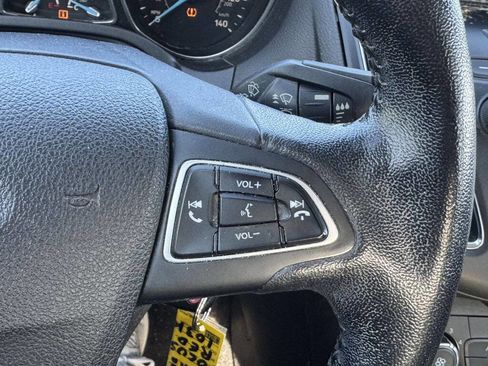 Used 2015 Ford Focus SE w/ Equipment Group 201A image 14