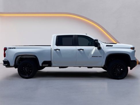 Used 2025 Chevrolet Silverado 2500 Custom w/ Custom Value Package AWD/4WD image 2