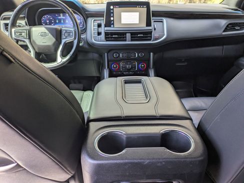 Used 2022 Chevrolet Tahoe Z71 w/ Z71 Off-Road Package image 32