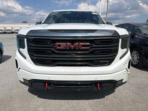 Used 2023 GMC Sierra 1500 AT4 w/ AT4 Premium Package AWD/4WD image 2