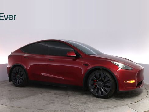 Used 2024 Tesla Model Y Performance image 14