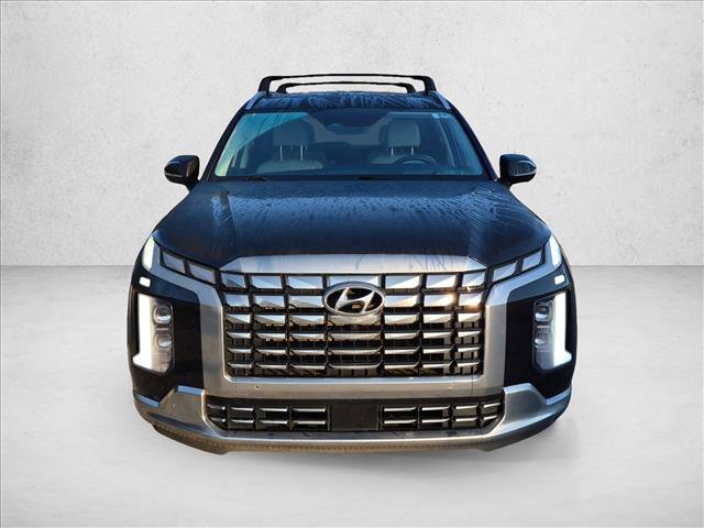Used 2024 Hyundai Palisade Calligraphy FWD image 2