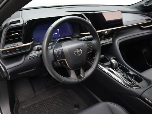 Used 2025 Toyota Crown Limited w/ Advanced Technology Package image 15