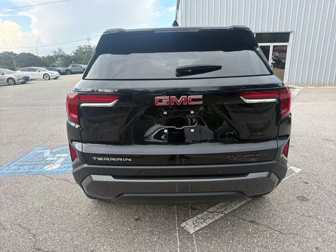 Used 2025 GMC Terrain Elevation FWD image 8