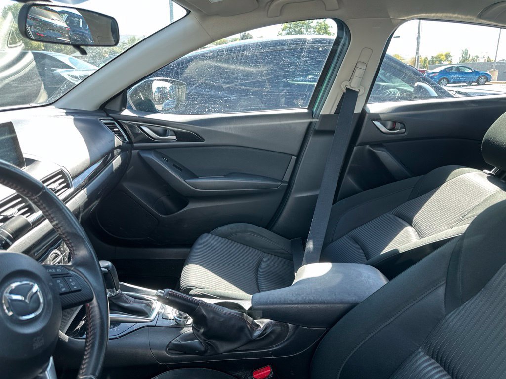 Used 2015 MAZDA MAZDA3 i Touring FWD image 8
