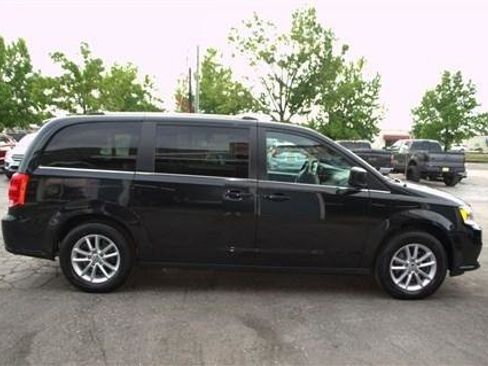 Used 2019 Dodge Grand Caravan SXT FWD image 5