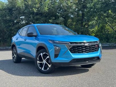 Used 2025 Chevrolet Trax RS w/ Driver Confidence Package