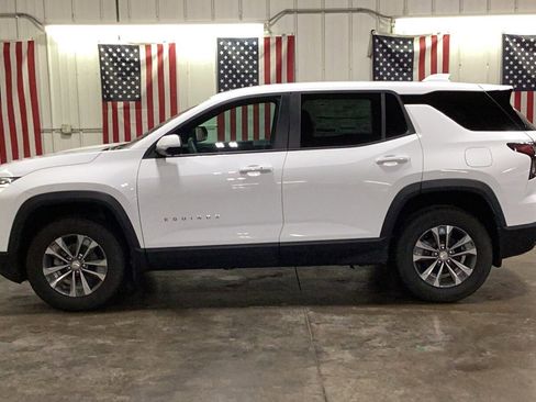 New 2026 Chevrolet Equinox LT w/ Convenience Package II image 3