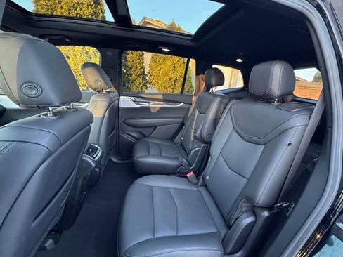 Used 2024 Cadillac XT6 Sport image 25