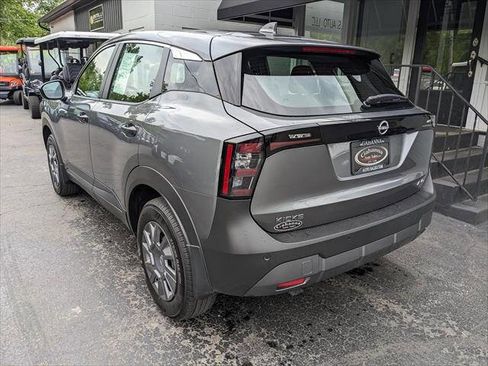 Used 2025 Nissan Kicks S AWD/4WD image 3