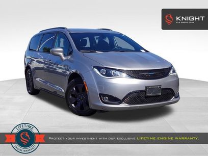 Used 2020 Chrysler Pacifica Limited w/ S Appearance Package